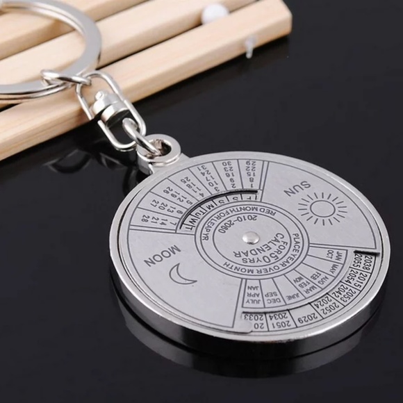 50 Year Perpetual Calendar Keychain Silver Keyring 2010-2060 NEW - Picture 1 of 3